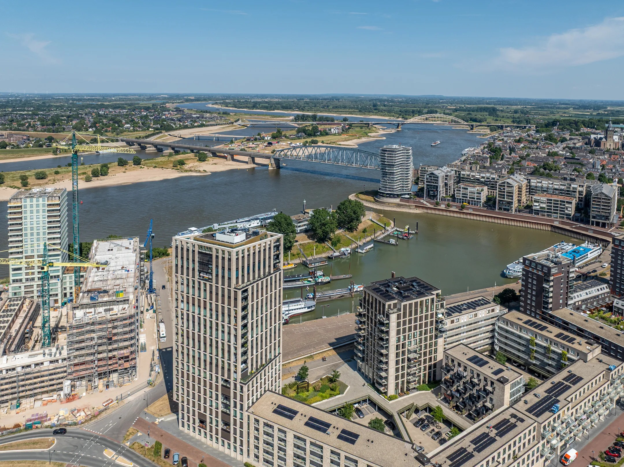 Portiekflat Waalbandijk 483 in Nijmegen