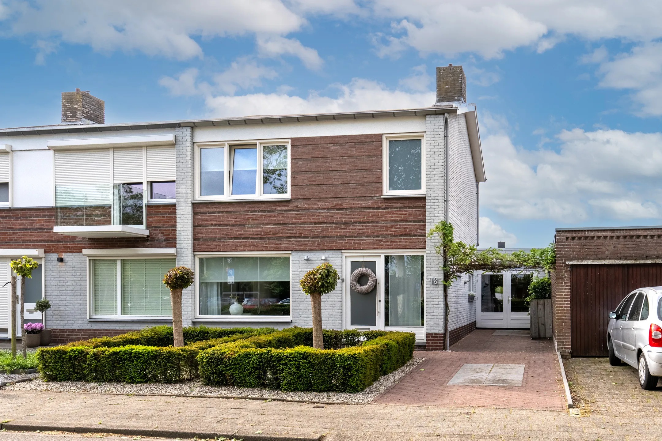 Hoekwoning Reinoud van Gelderstraat 18 in Susteren