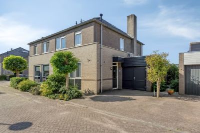 2-onder-1-kapwoning Luxemburgsezoom 11 in Nieuwerkerk aan den IJssel