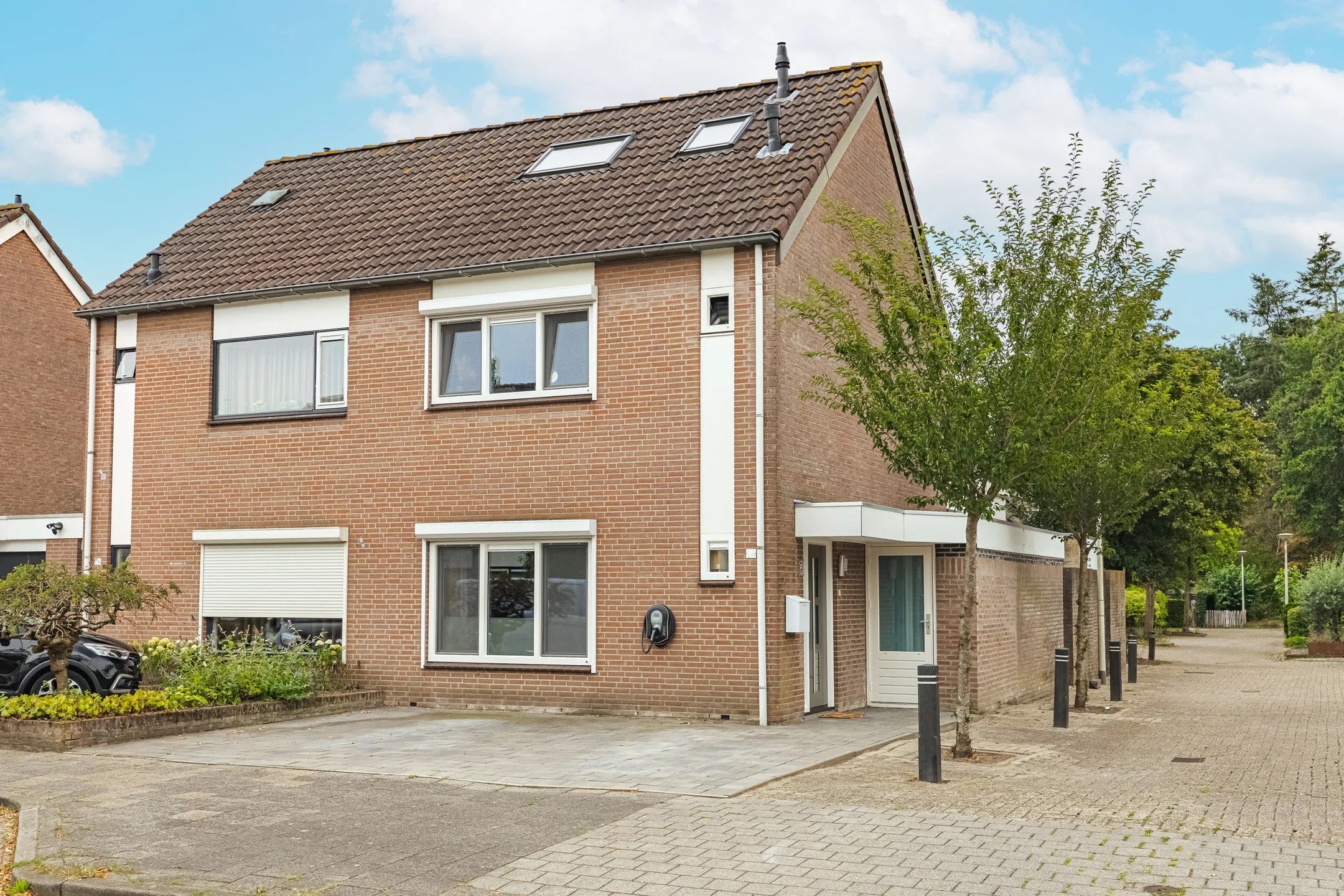2-onder-1-kapwoning Ambrozijnberg 24 in Roosendaal