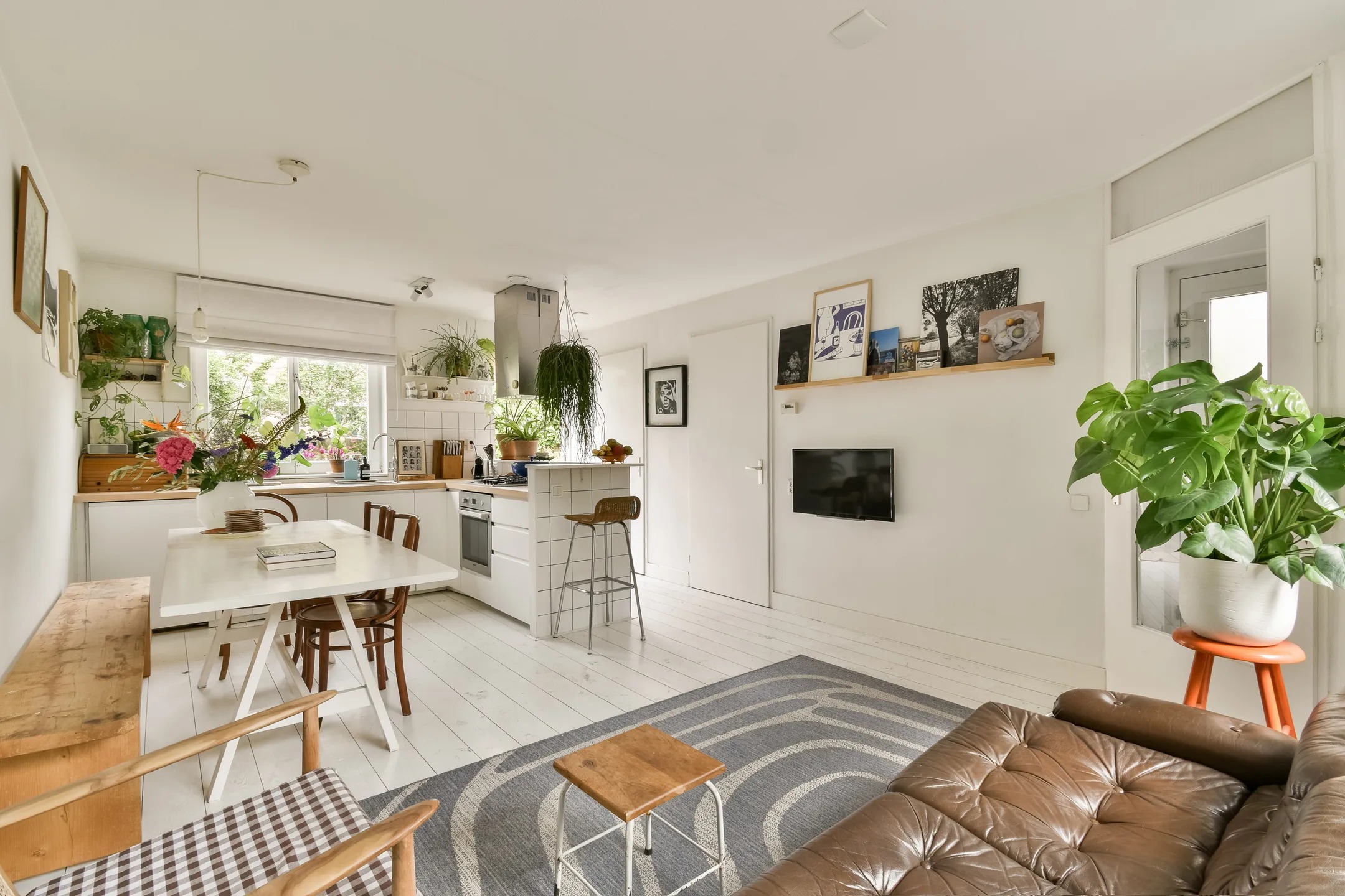 Hoekwoning Aldebaranstraat 27 in Amsterdam