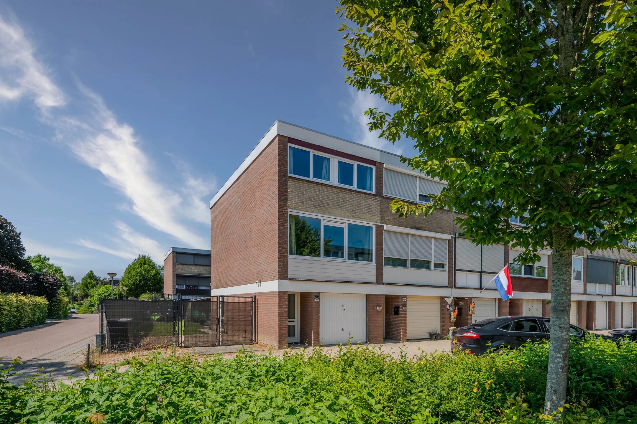 Hoekwoning (drive-in woning) Heijskampstraat 72 in Steyl