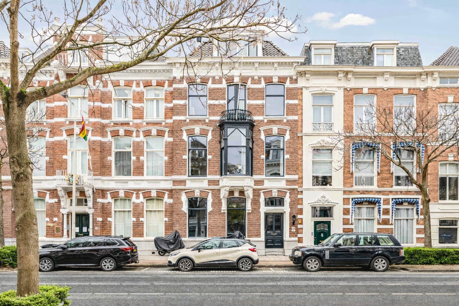 Tussenwoning Laan Copes van Cattenburch 72 Den Haag