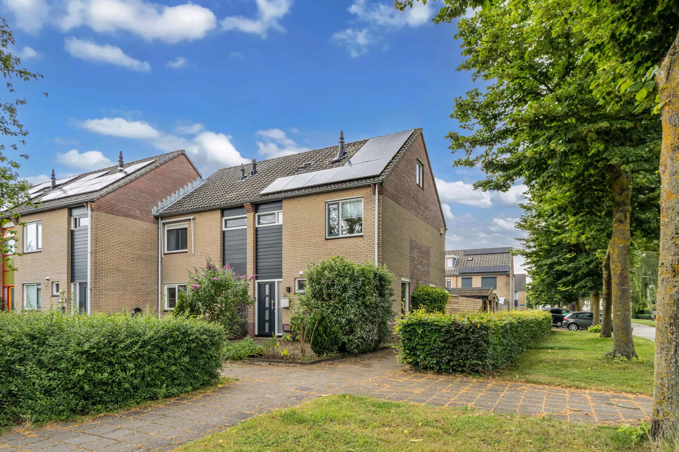 Hoekwoning Karbouwstraat 2 in Almere
