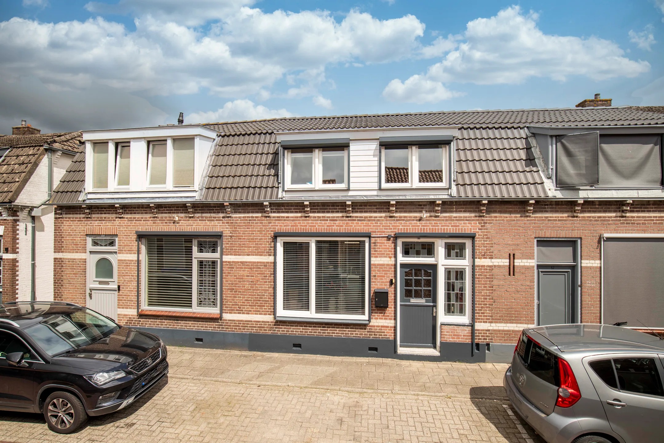 Tussenwoning Burg ten Veldestr 55 in Genemuiden