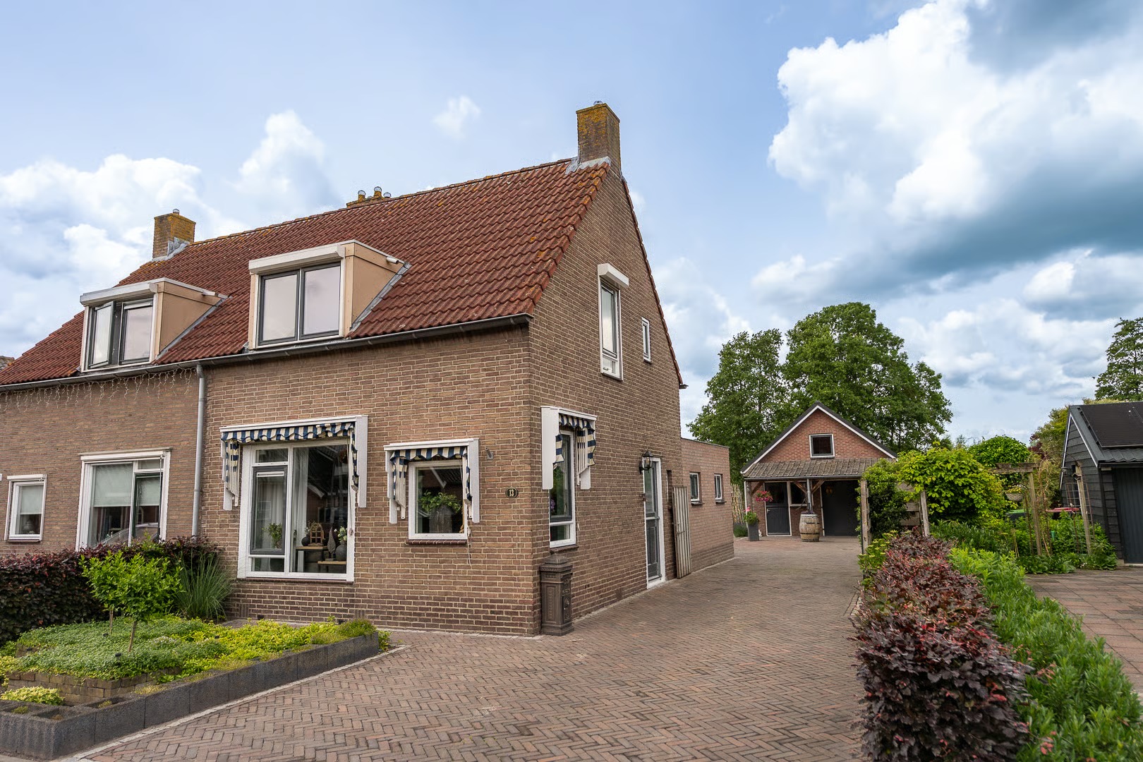 2-onder-1-kapwoning Duinkerkerweg 13 in Oosterwolde Gld