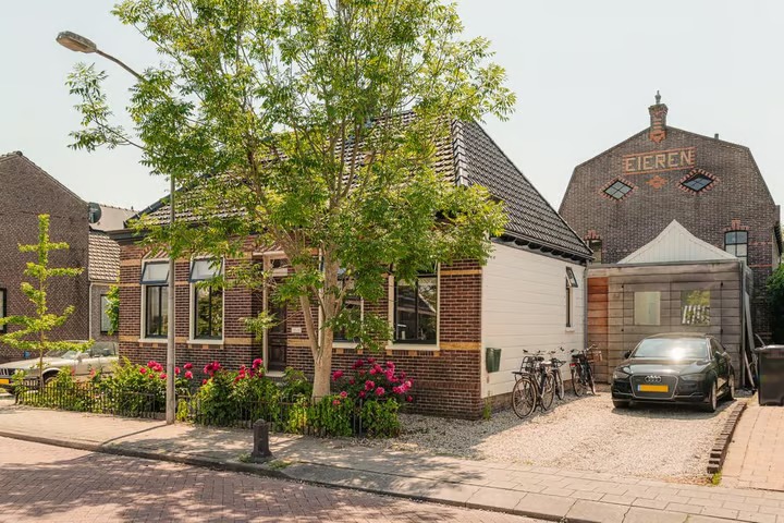 Vrijstaande woning van Beekstraat 36 in Landsmeer