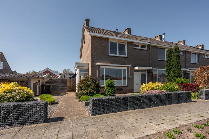Hoekwoning de Ruyterstraat 7 in Koudekerke