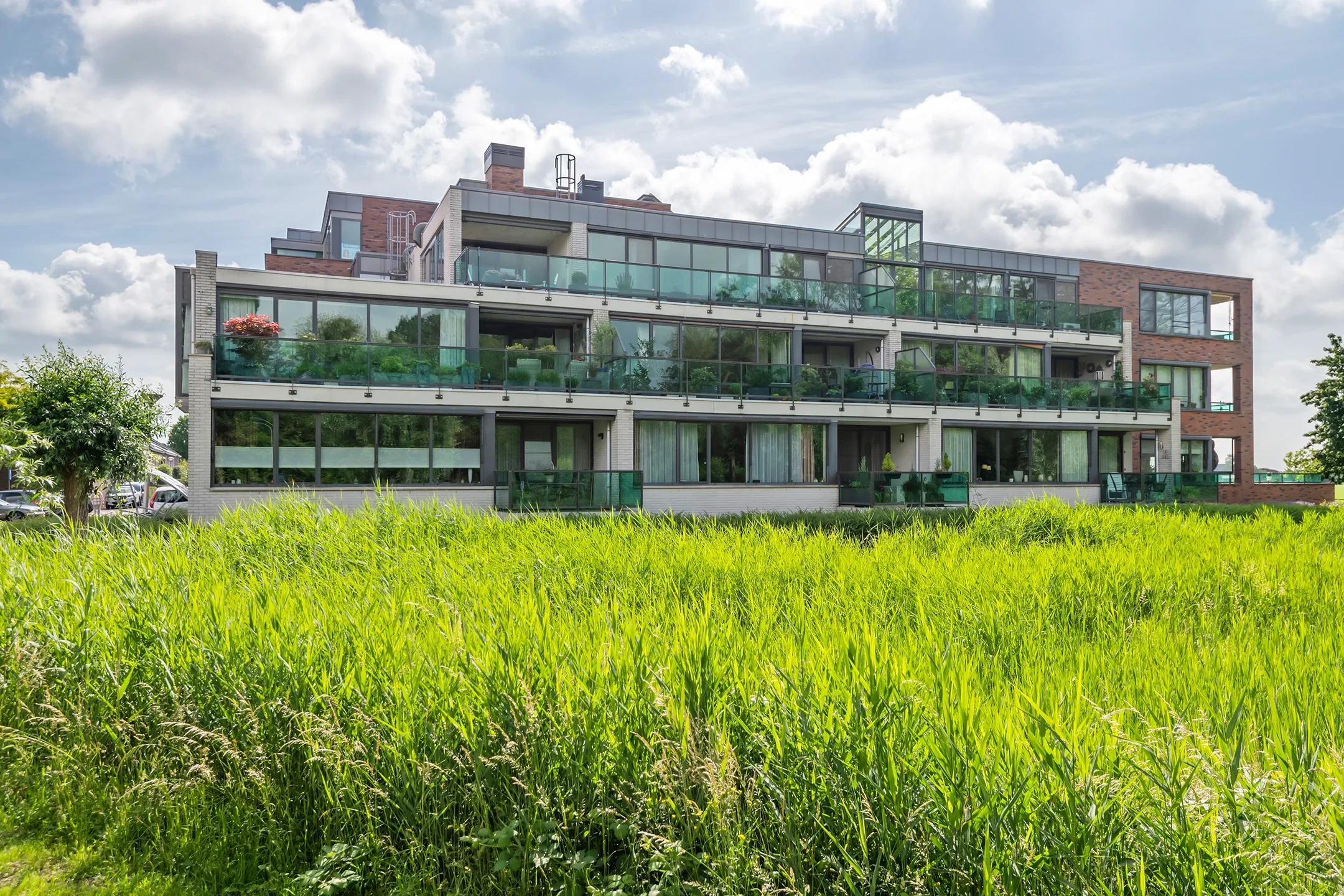 Galerijflat Burgemeester Hommesstraat 16 in Beusichem