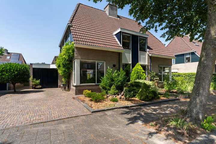 2-onder-1-kapwoning Rollemastate 104 in Leeuwarden
