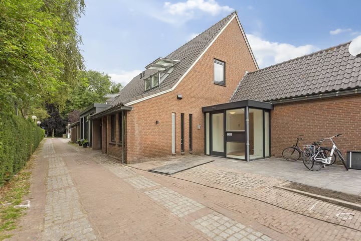 Bovenwoning Herenweg 83 b in Warmond
