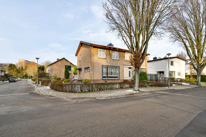 2-onder-1-kapwoning Spaans Neerbeek 20 Geleen