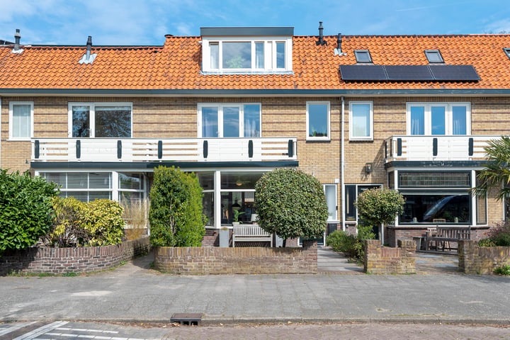 Eengezinswoning, tussenwoning P.C. Hooftlaan 23 Driehuis NH