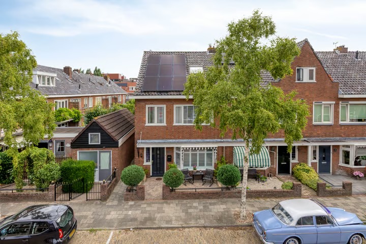 Hoekwoning Jan van Arkelstraat 14 in Kampen