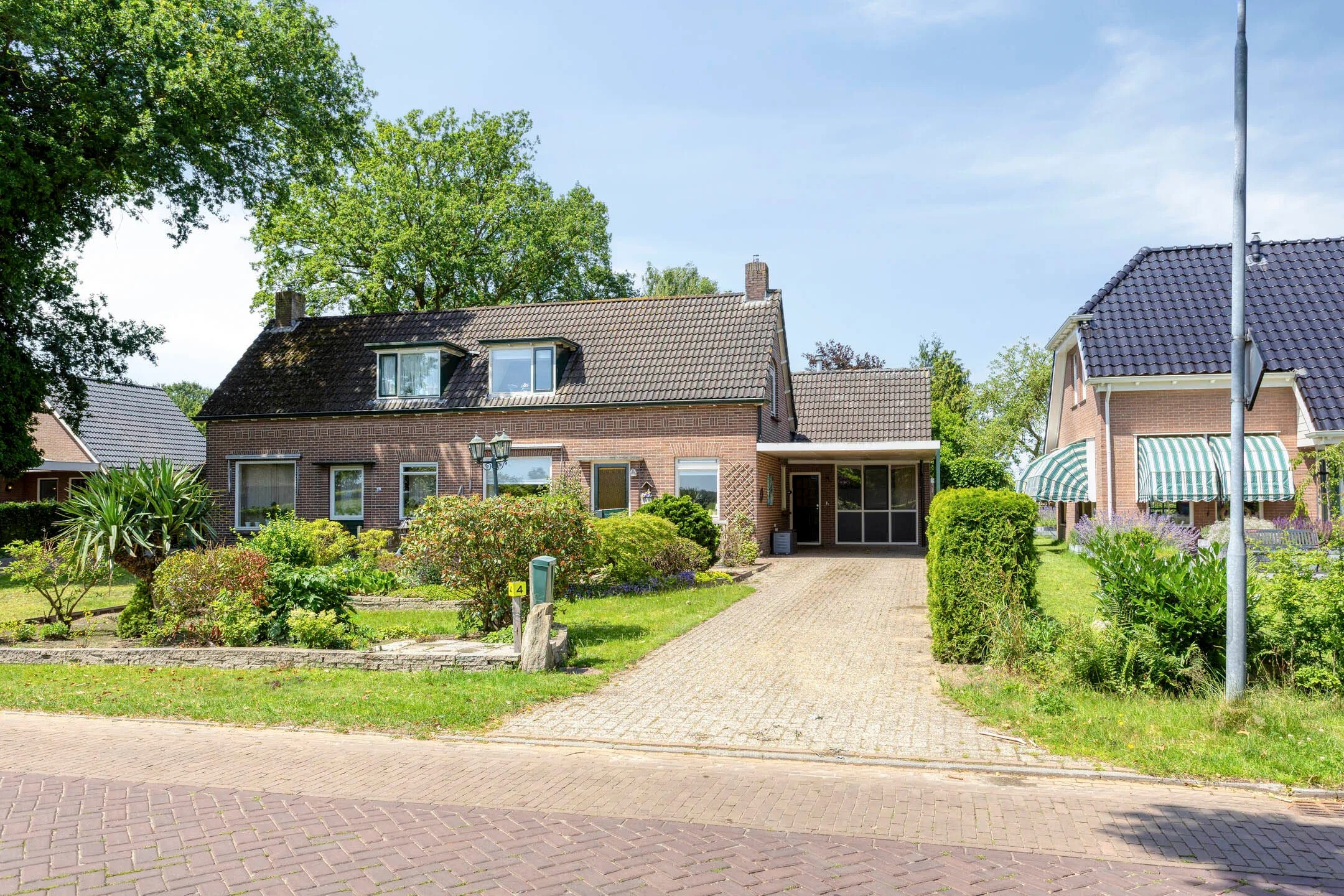 2-onder-1-kapwoning Dorpsstraat 4 in Gees