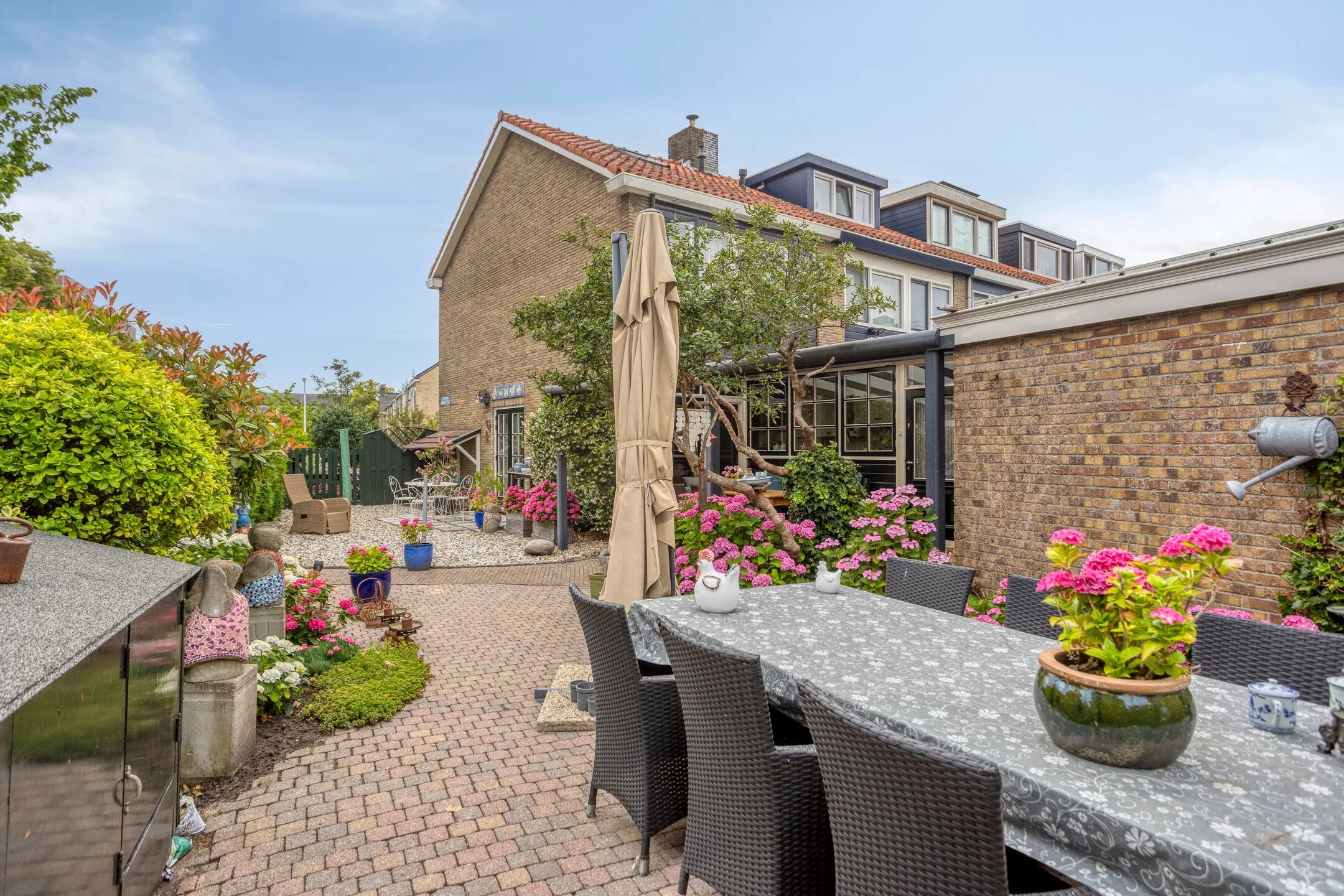Hoekwoning Betsy Perkstraat 2 in Purmerend