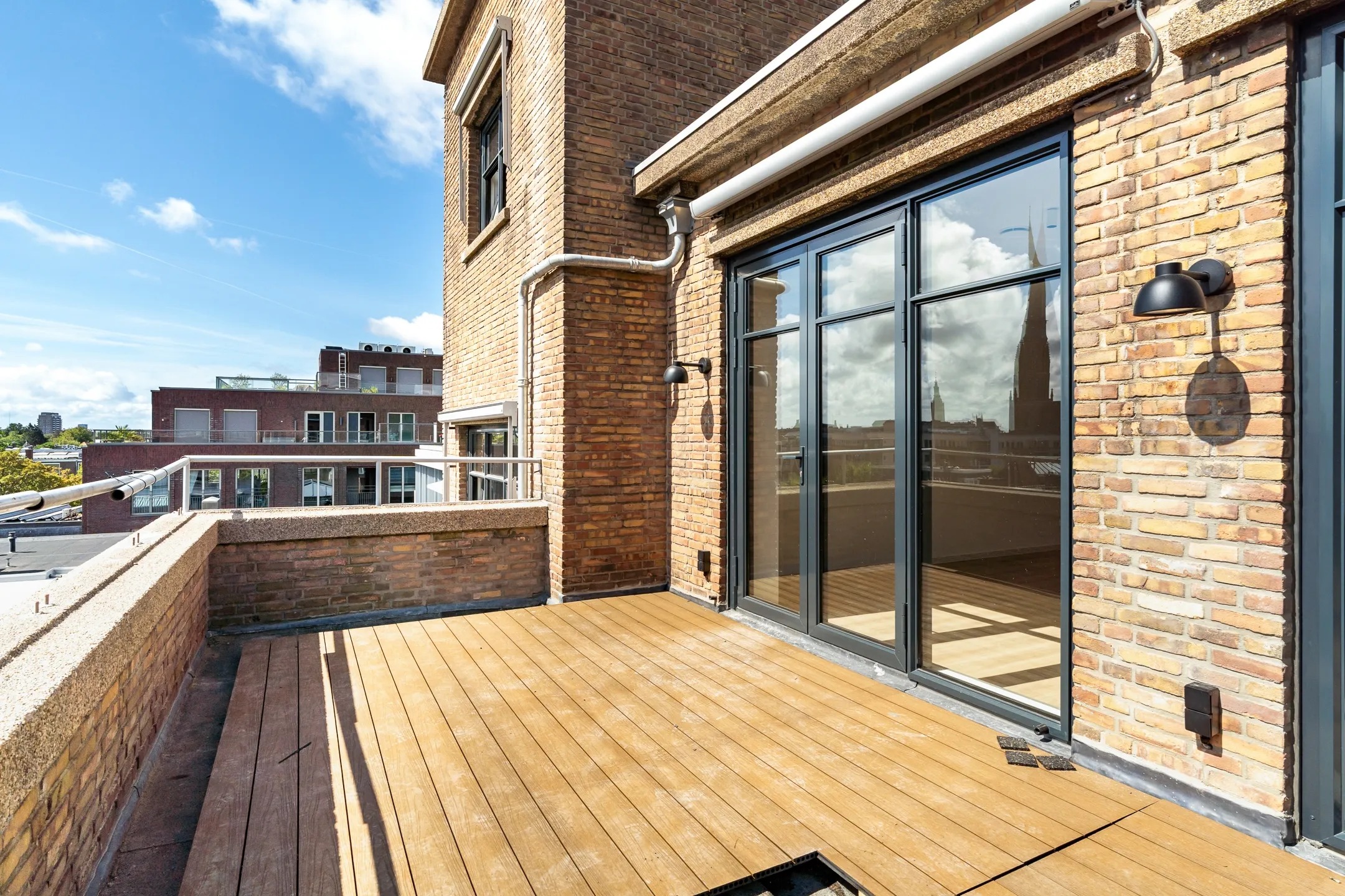 Penthouse Louis Couperusplein 4 P in Den Haag