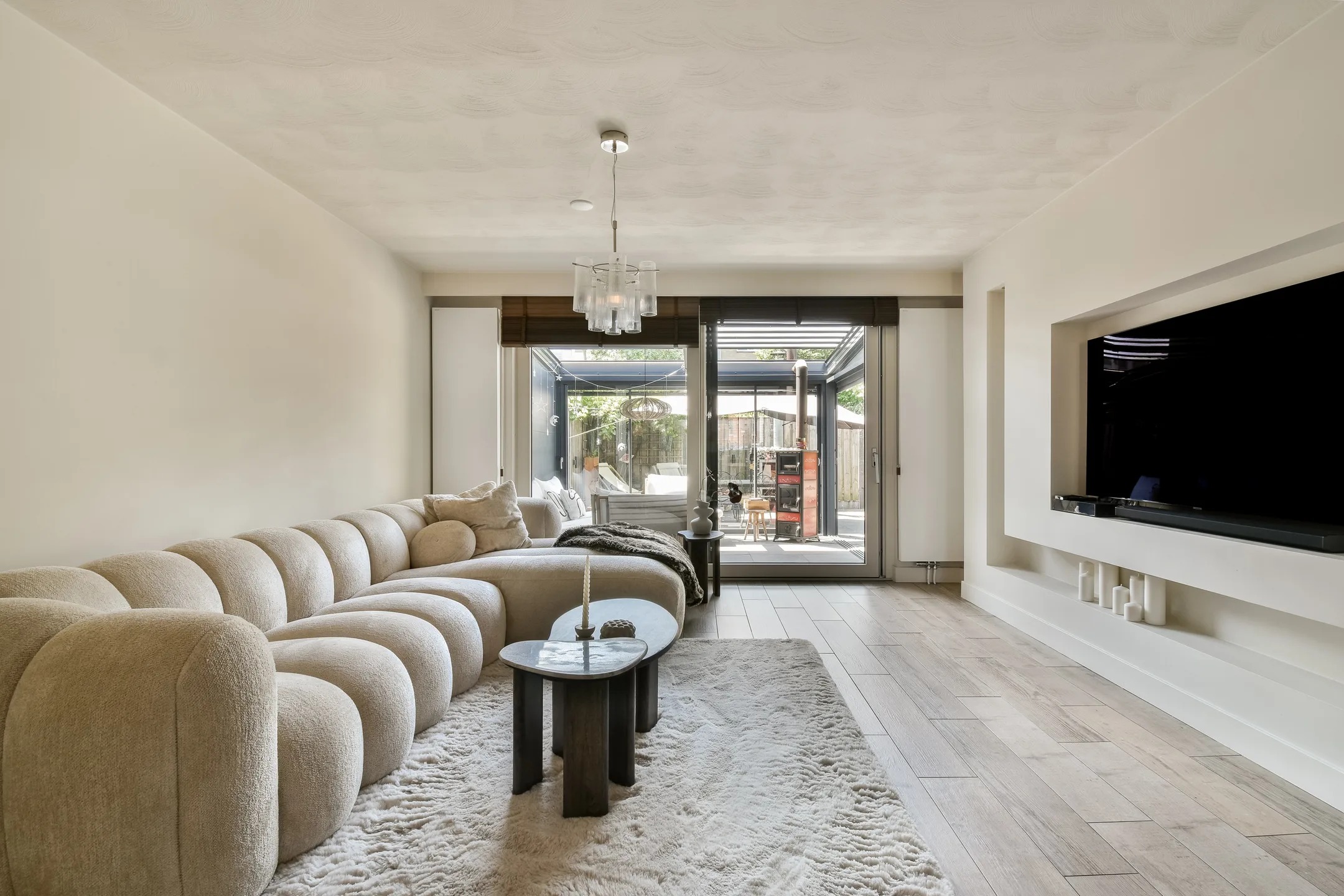 Hoekwoning Mgr Nolenslaan 97 in Schiedam