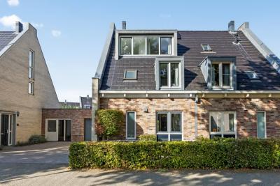 Eengezinswoning, 2-onder-1-kapwoning Waalsteen 7 in Houten