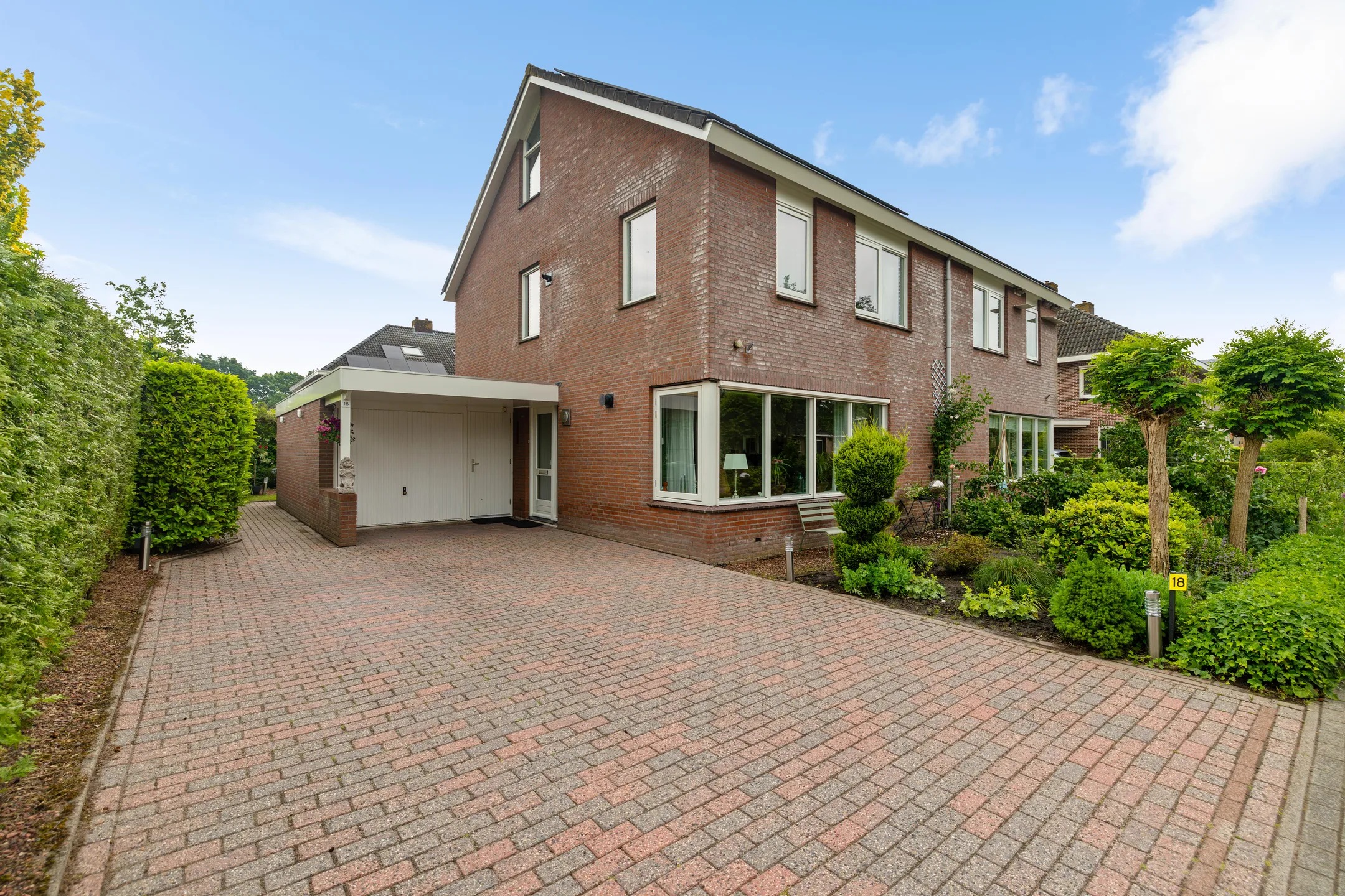 2-onder-1-kapwoning Fluitekruid 18 in Eelde