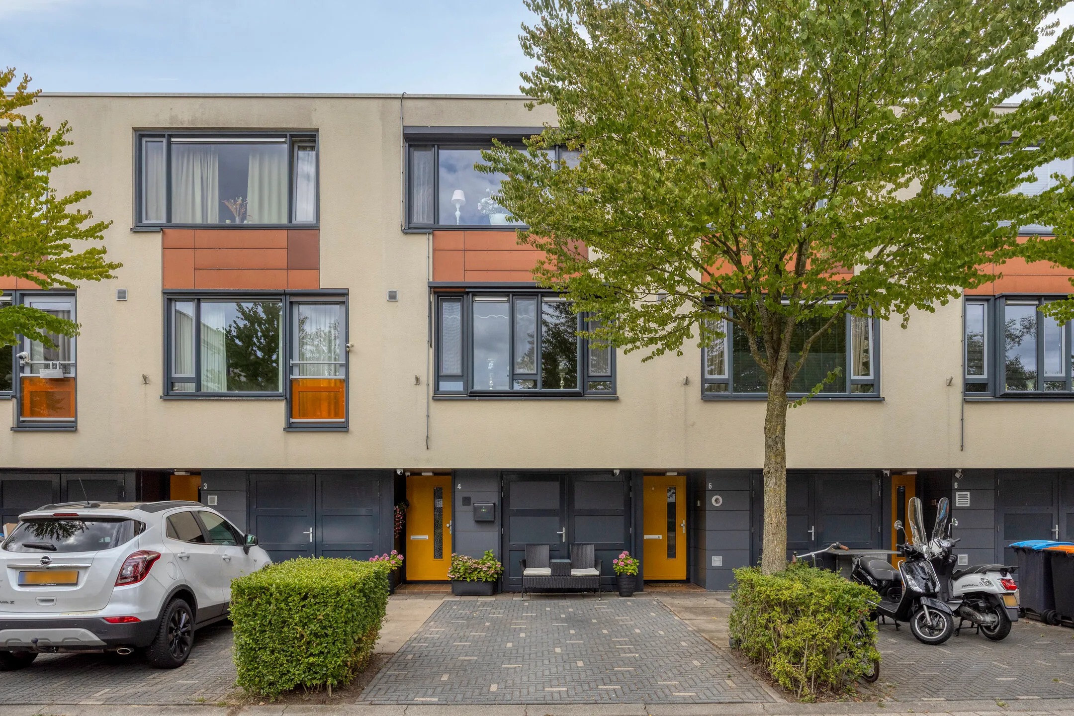 Tussenwoning (drive-in woning) Vassebrink 4 in Enschede