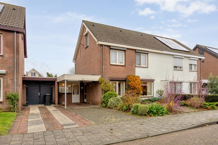 2-onder-1-kapwoning Clausstraat 44 in Hulst