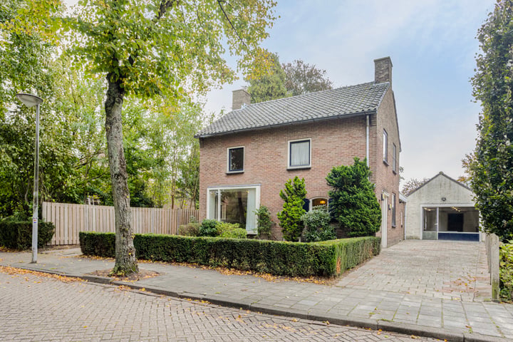 Eengezinswoning, vrijstaande woning Weverstraat 15 Nuenen