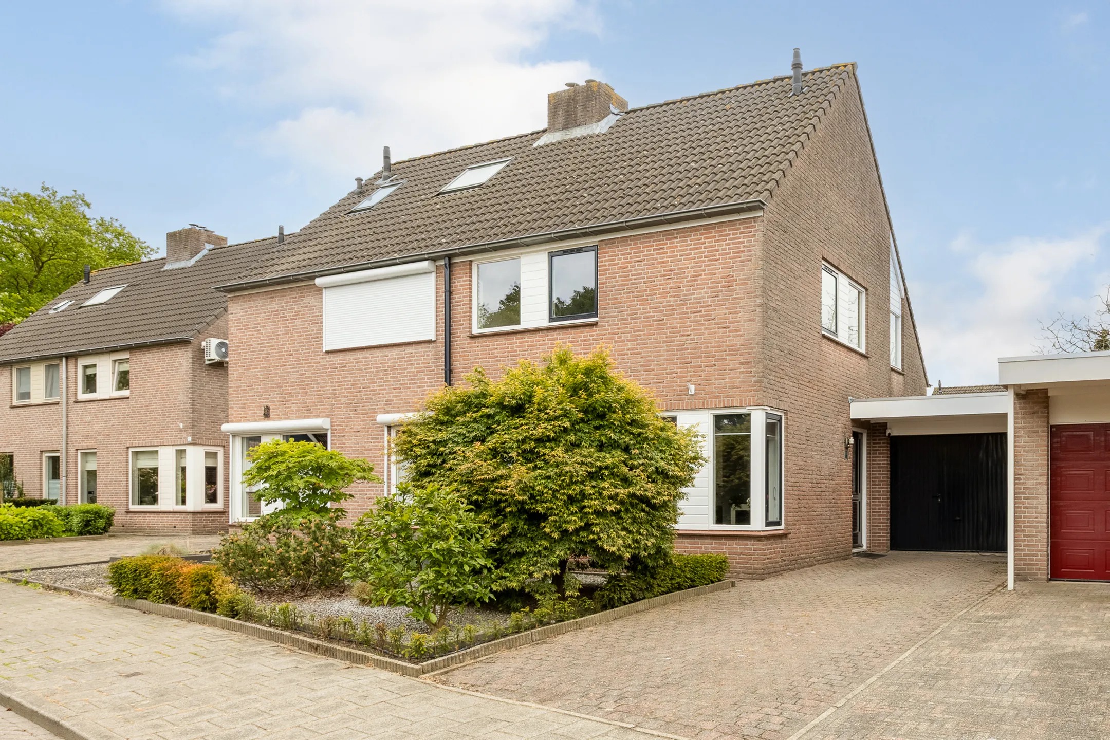Geschakelde 2-onder-1-kapwoning Peeberg 85 in Ossendrecht