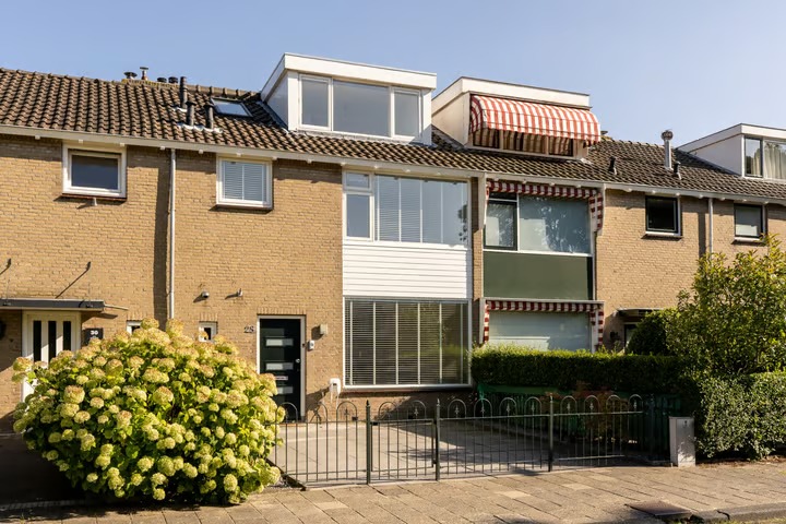 Tussenwoning Van Montfoortlaan 28 in Wassenaar
