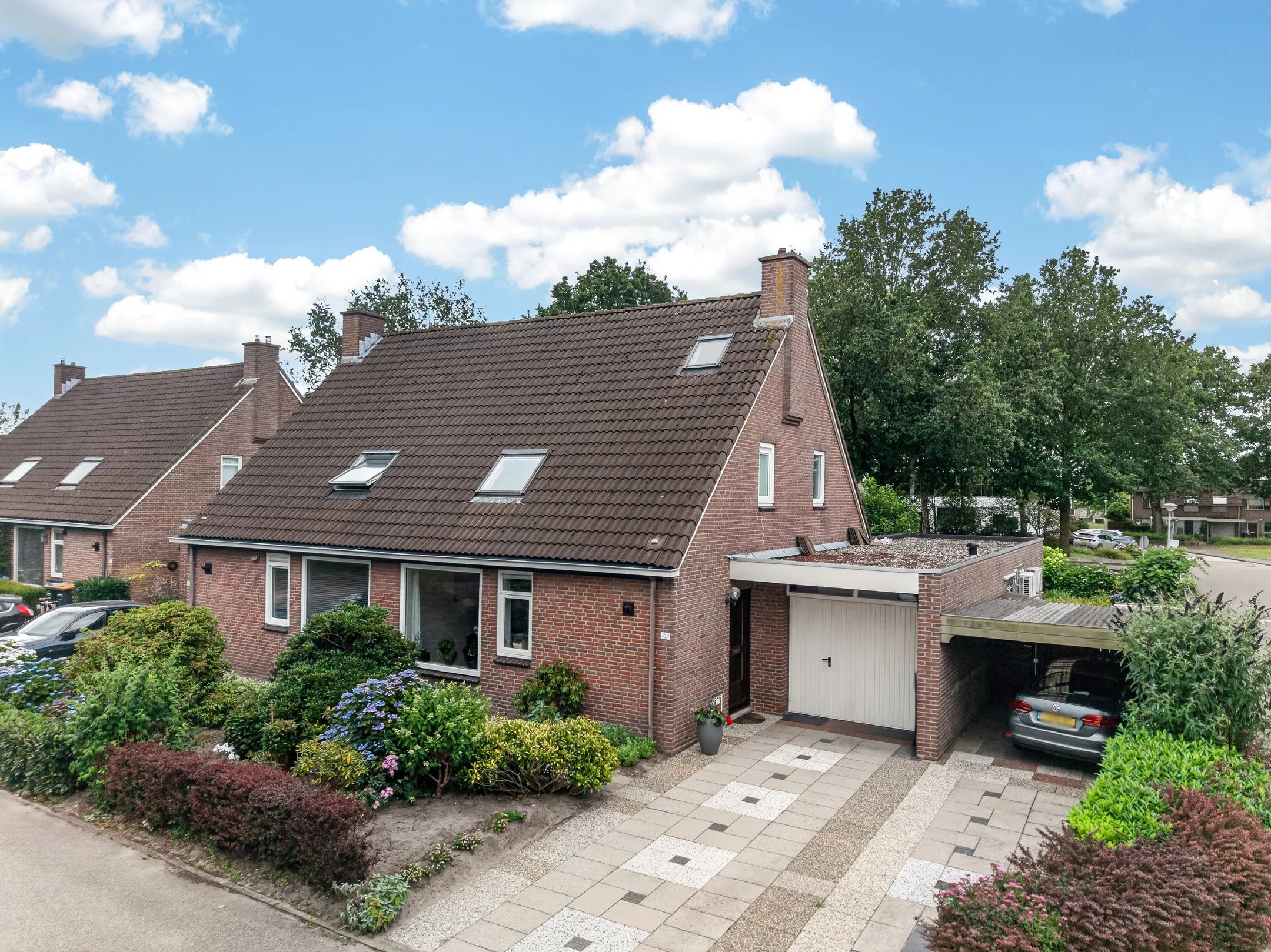 2-onder-1-kapwoning Valkenveld 147 in Emmen