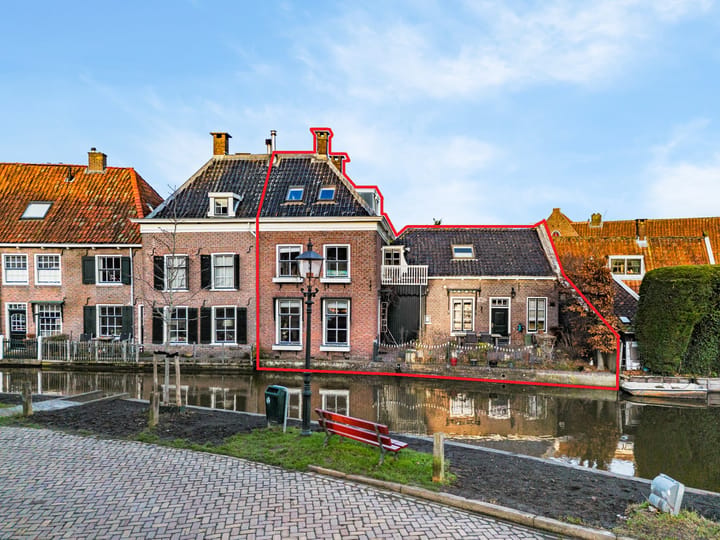 Tussenwoning Dorpstraat 10 in Linschoten