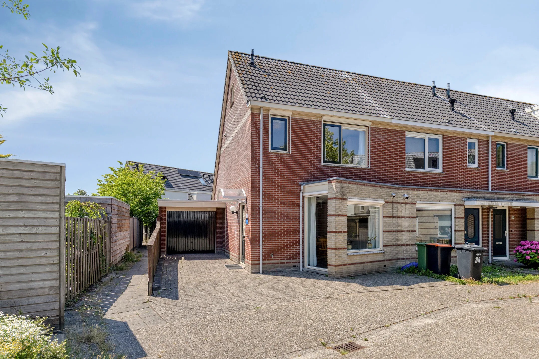 Hoekwoning Duke Ellingtonhof 31 in Hoorn