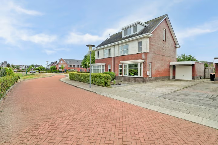 2-onder-1-kapwoning Tinnegieter 22 in Zeewolde
