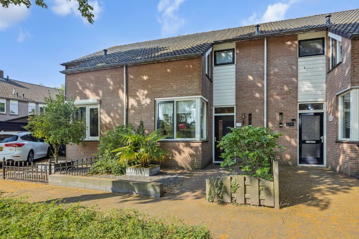 Tussenwoning Leharstraat 36 in Heesch