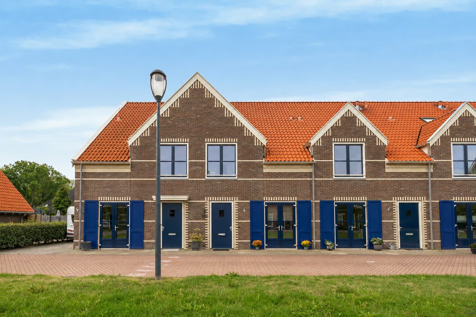 Tussenwoning Hoofdweg 1289 in Nieuw-Vennep