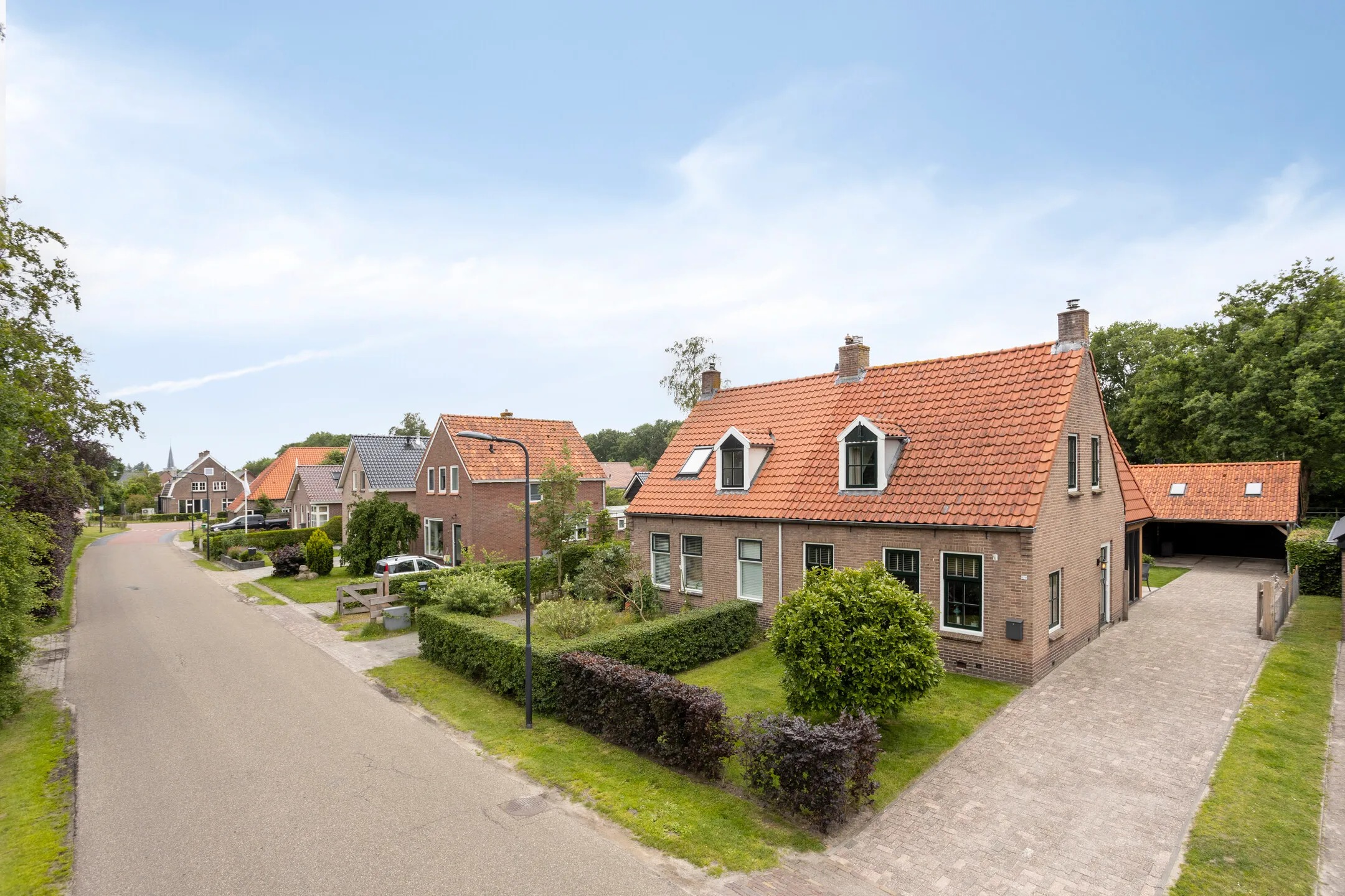 2-onder-1-kapwoning Hoofdweg 279 in Nijeholtpade