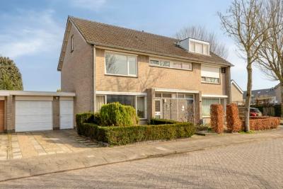 2-onder-1-kapwoning Schoolstraat 28 in Mierlo