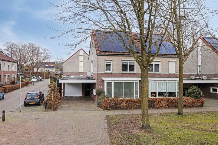 Eengezinswoning, 2-onder-1-kapwoning Cantatestraat 15 Enschede