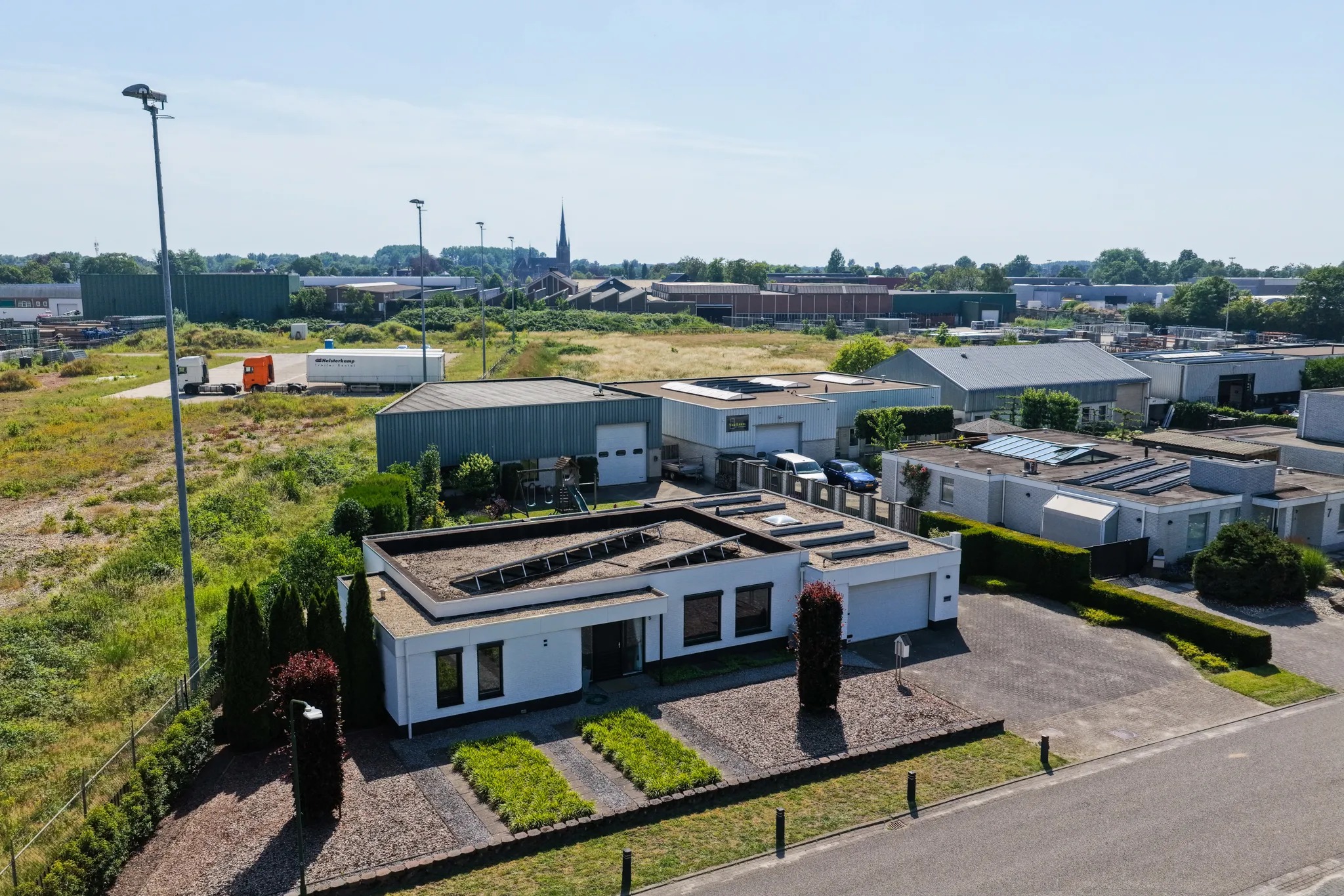 Vrijstaande woning (bedrijfs- of dienstwoning) Trentstraat 5 in Beek en Donk