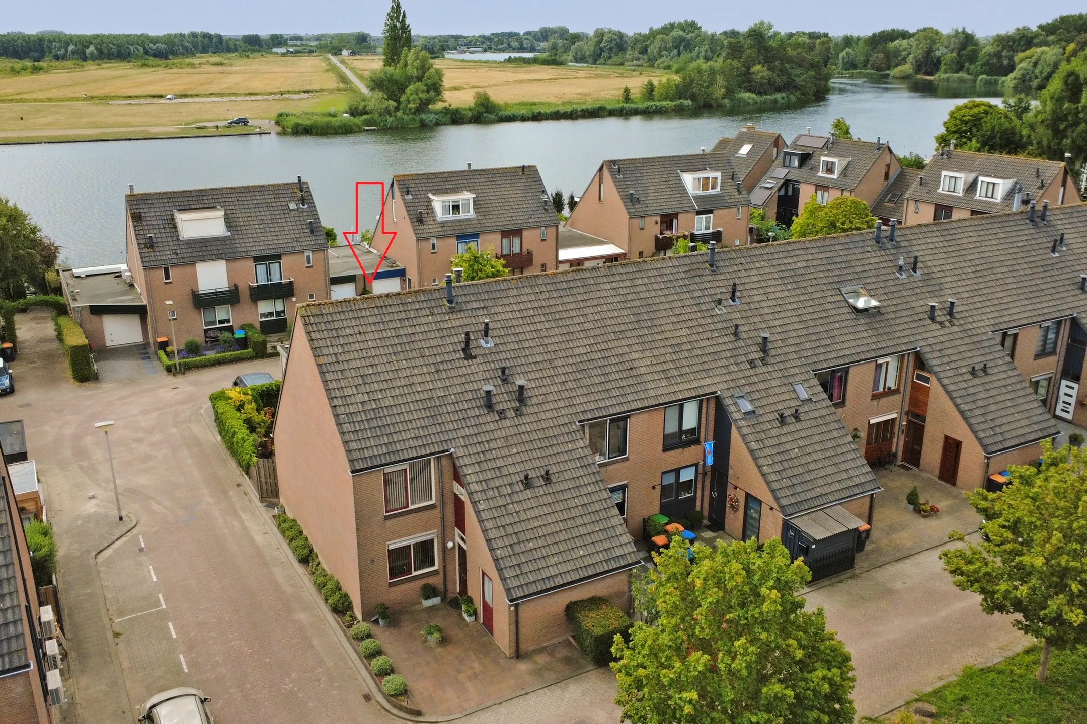Hoekwoning 't Zwaantje 1 in Ridderkerk