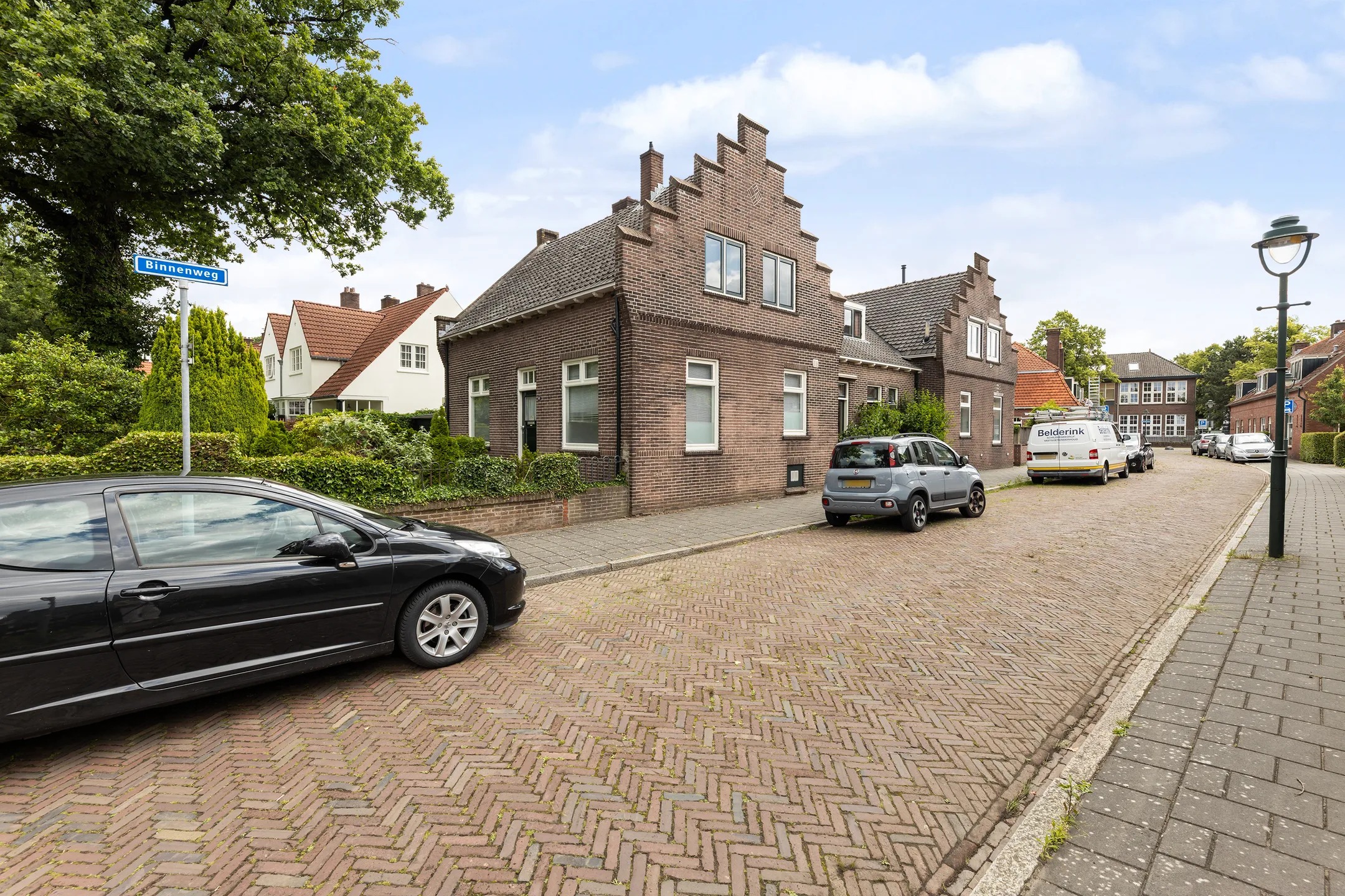 Hoekwoning C.T. Storkstraat 11 in Hengelo