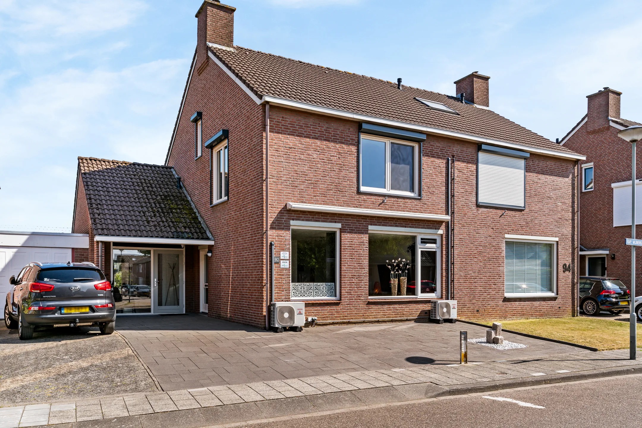 Geschakelde 2-onder-1-kapwoning Kapelaan Wijnensingel 92 in Beek
