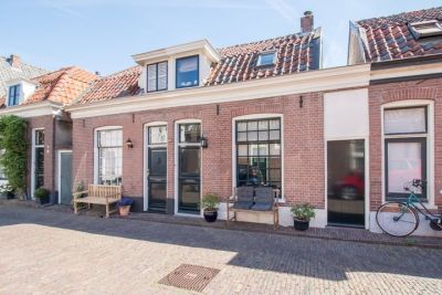 2-onder-1-kapwoning Pastoorstraat 24 in Naarden
