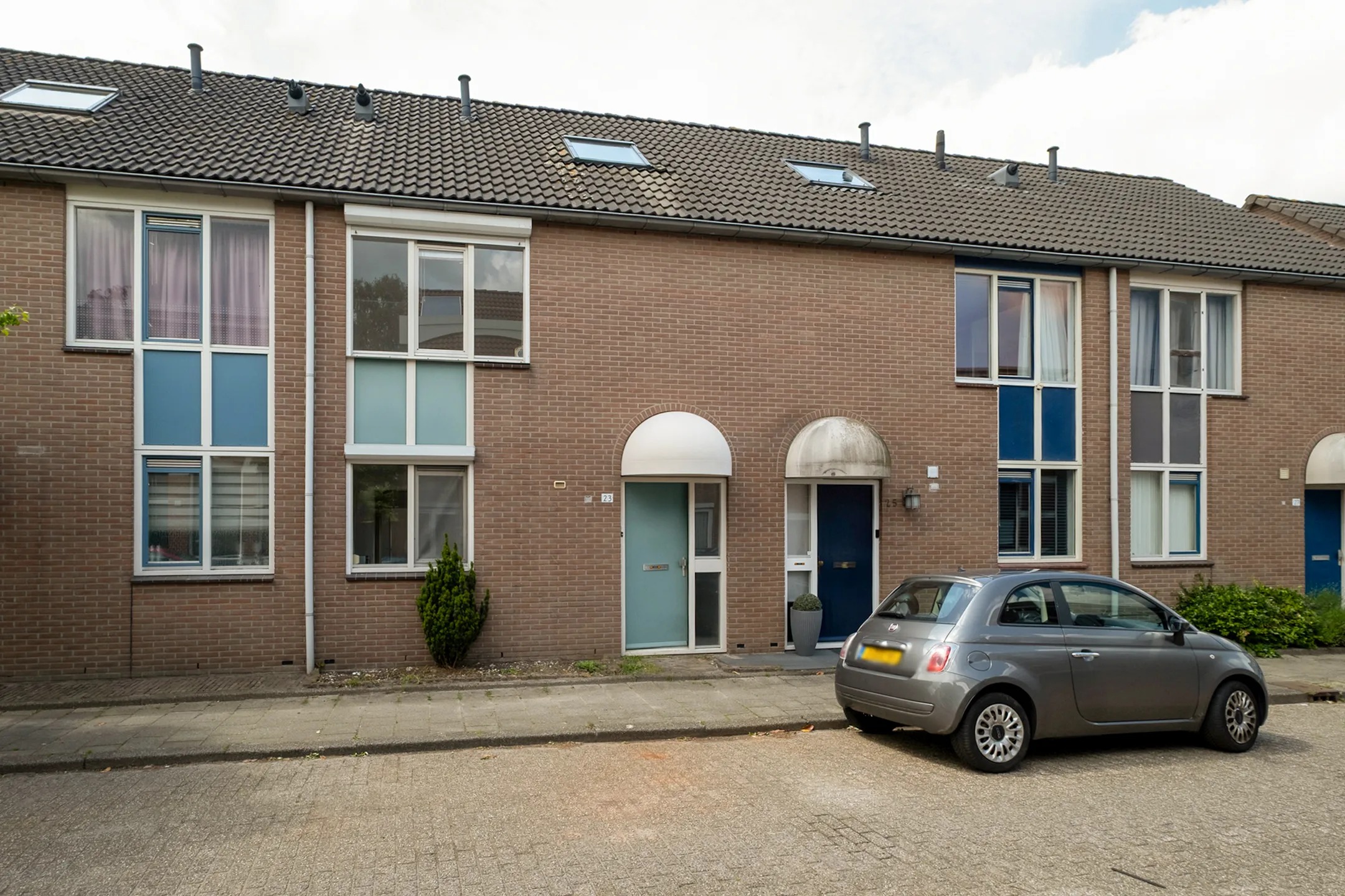 Tussenwoning C.J. Snuifstraat 23 in Enschede