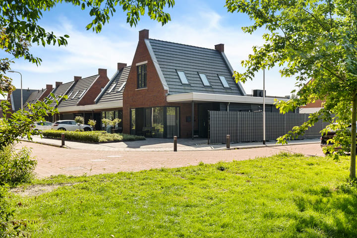 Eengezinswoning, 2-onder-1-kapwoning Jan van de Cappelle 28 in Creil