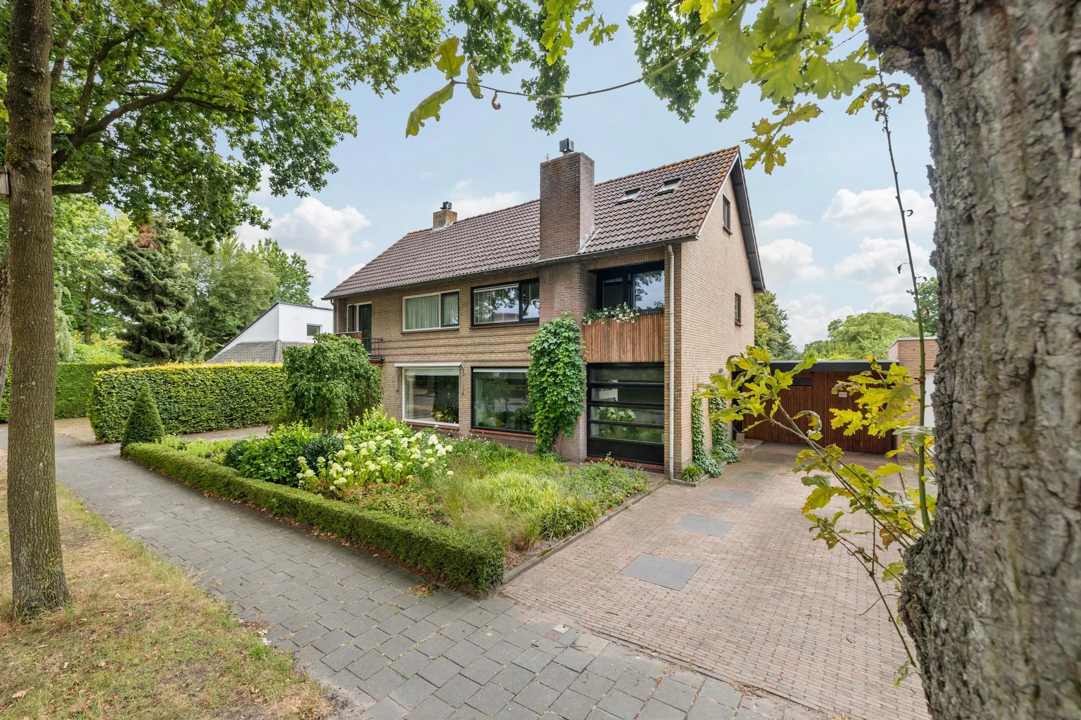 2-onder-1-kapwoning Heusdenhoutseweg 143 in Breda