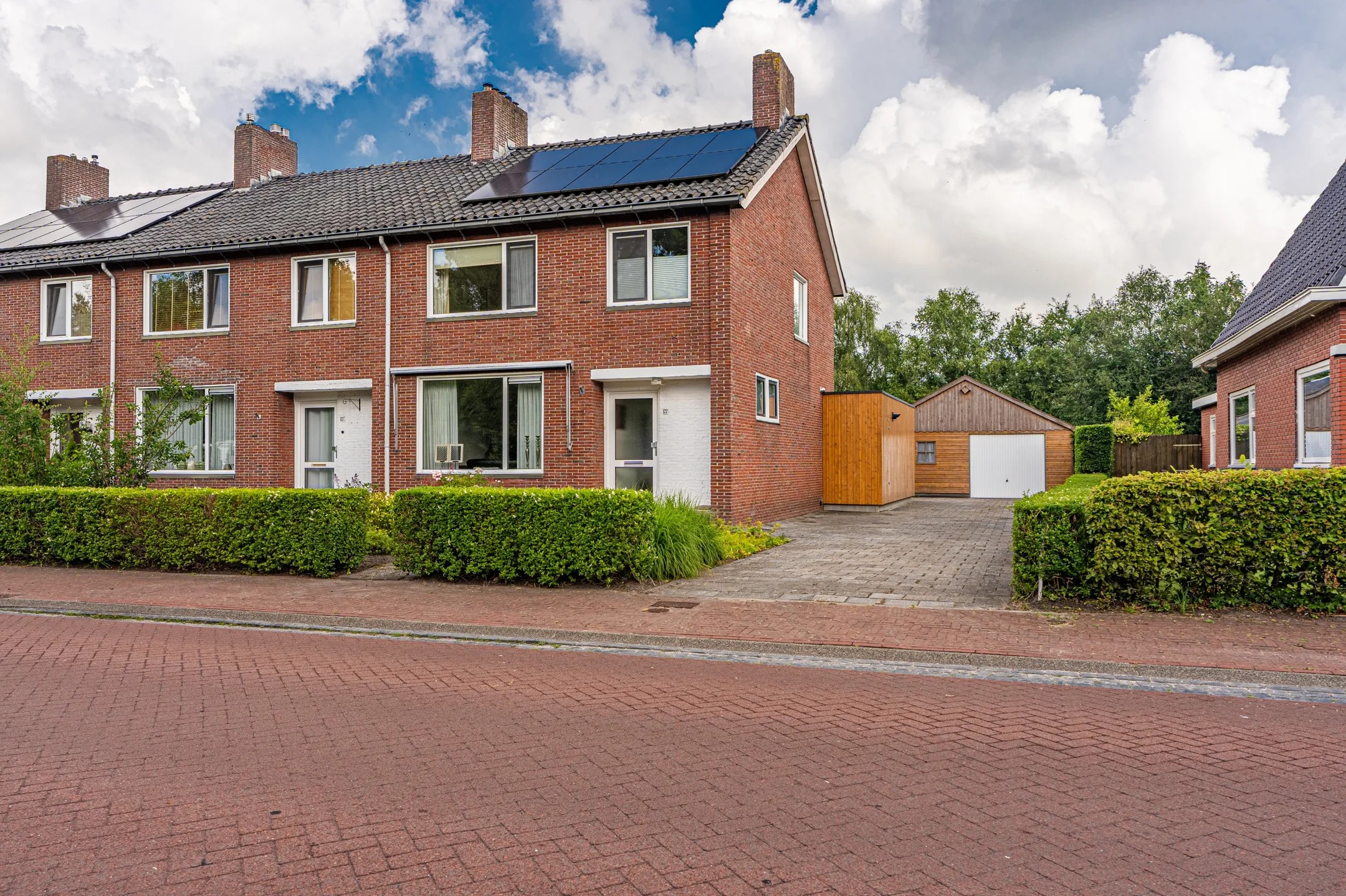 Hoekwoning Hoofdweg 173 B in Midwolda