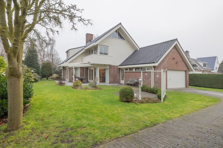 Vrijstaande woning Hoofdstraat 56 b in Sassenheim