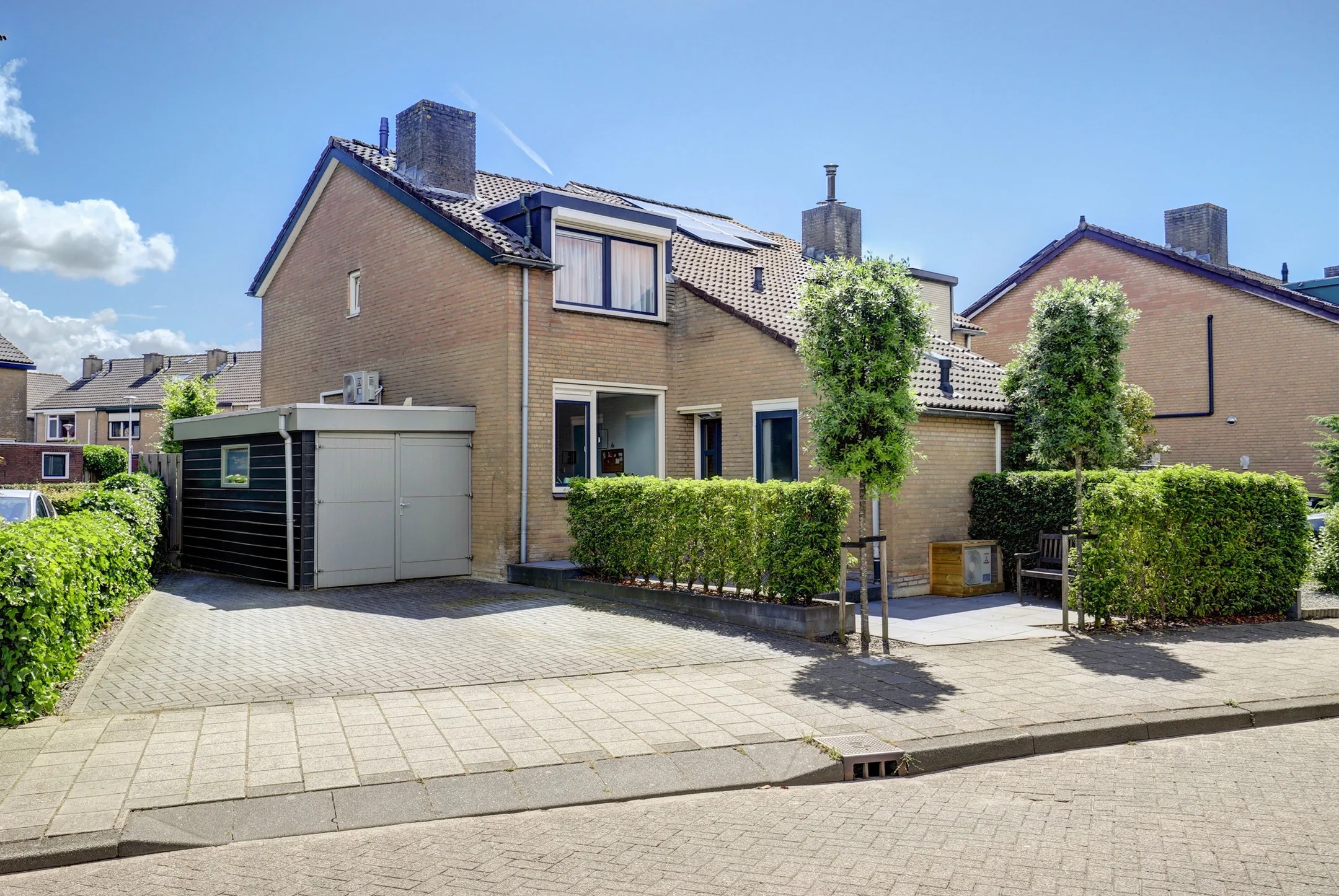2-onder-1-kapwoning Plevierstraat 1 in Strijen