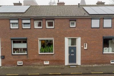 Eengezinswoning, tussenwoning Patersstraat 5 in Panningen